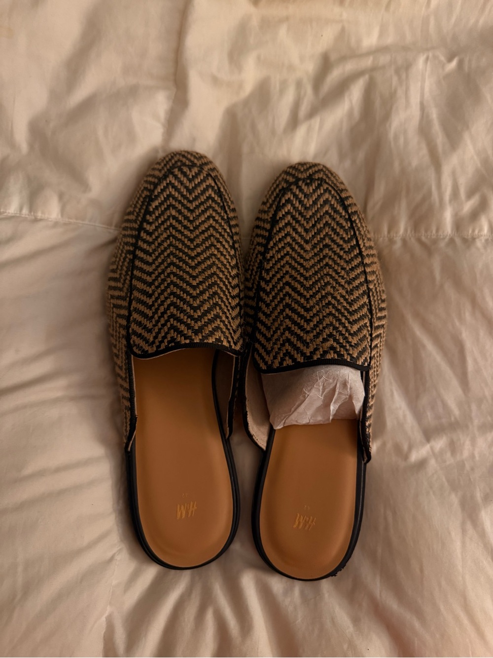 H&M Women's Black and Tan Herringbone Mule Clogs